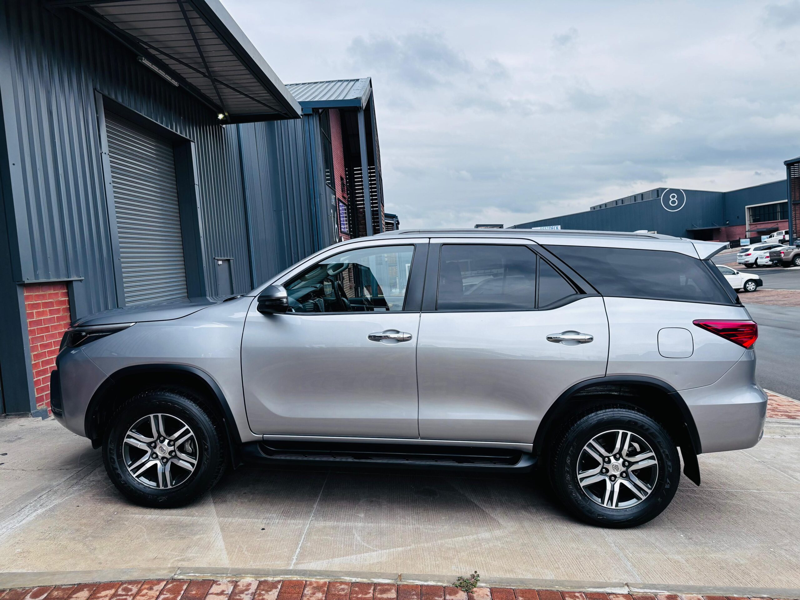 
								2022 Toyota Fortuner 2.4 GD-6 Auto full									
