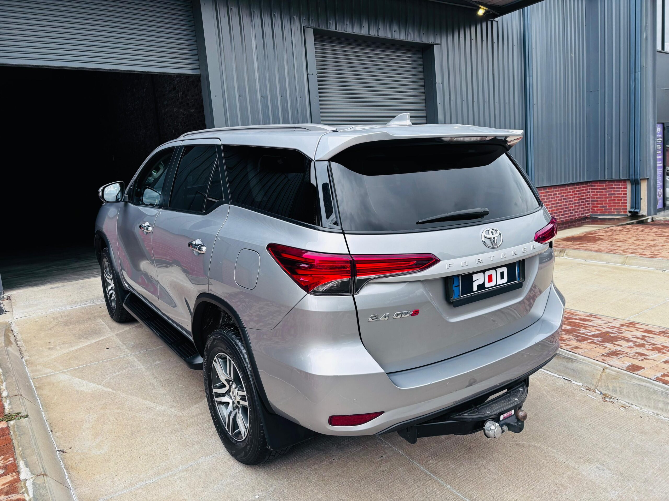 
								2022 Toyota Fortuner 2.4 GD-6 Auto full									