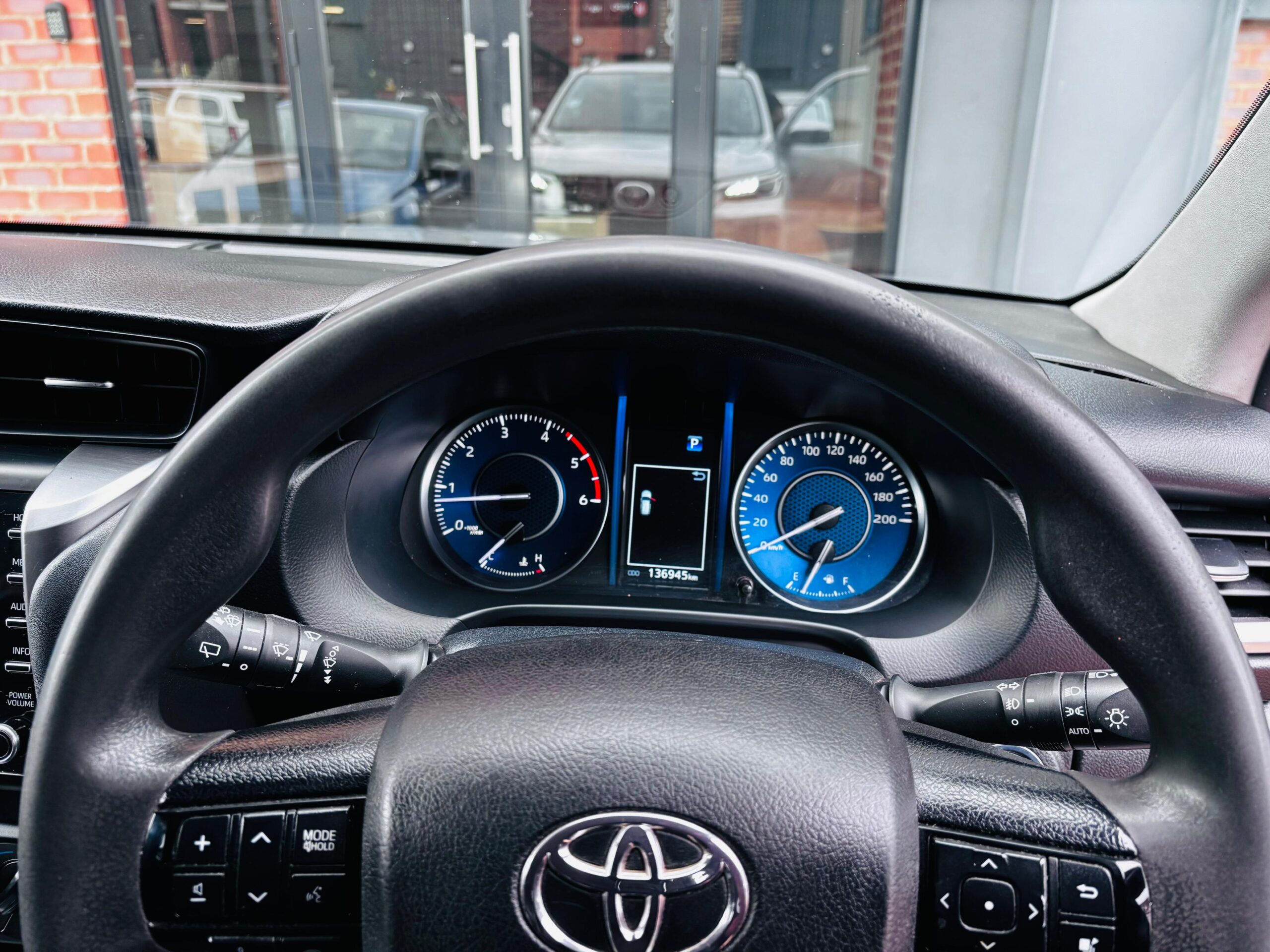 
								2022 Toyota Fortuner 2.4 GD-6 Auto full									