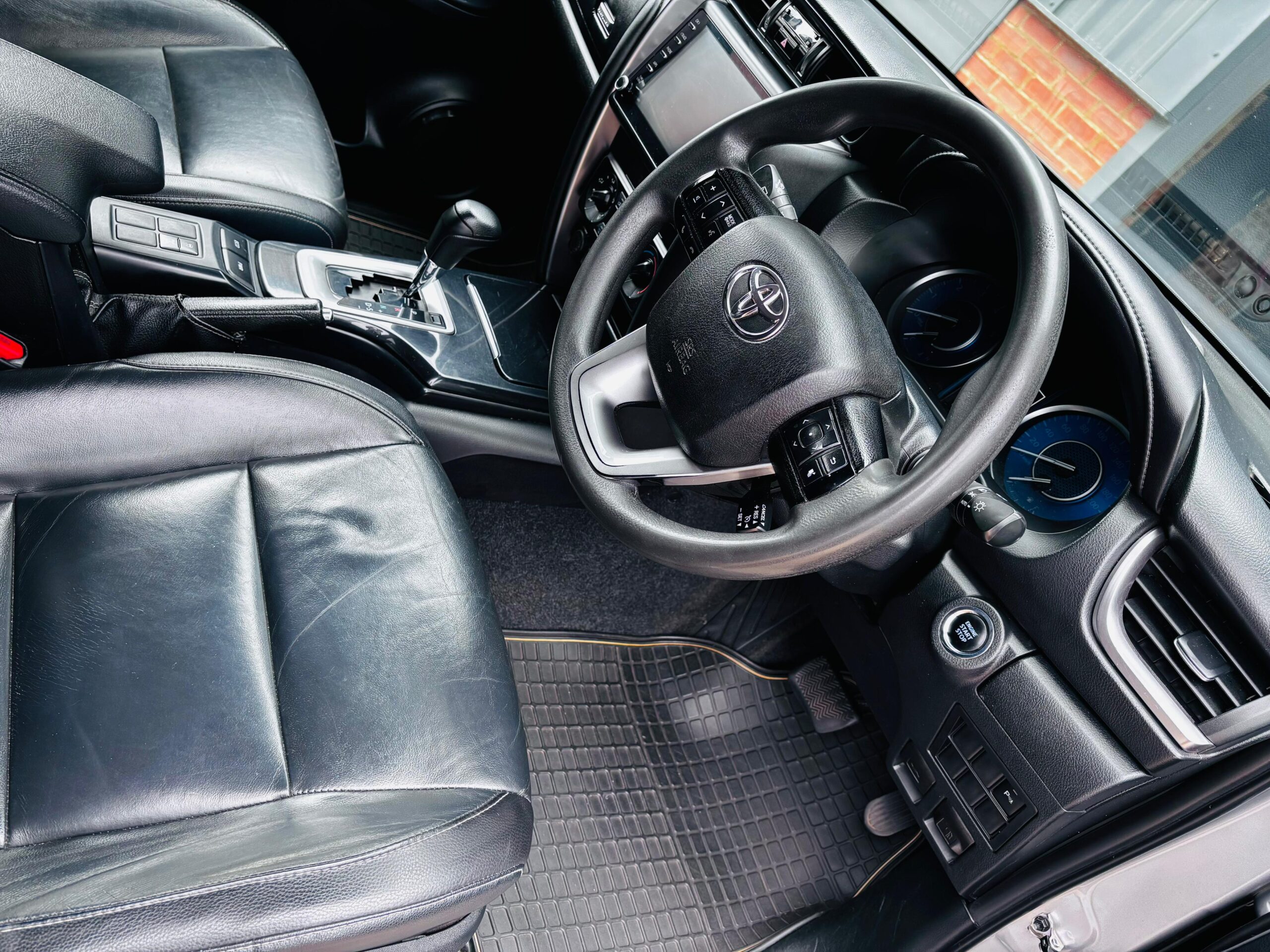 
								2022 Toyota Fortuner 2.4 GD-6 Auto full									