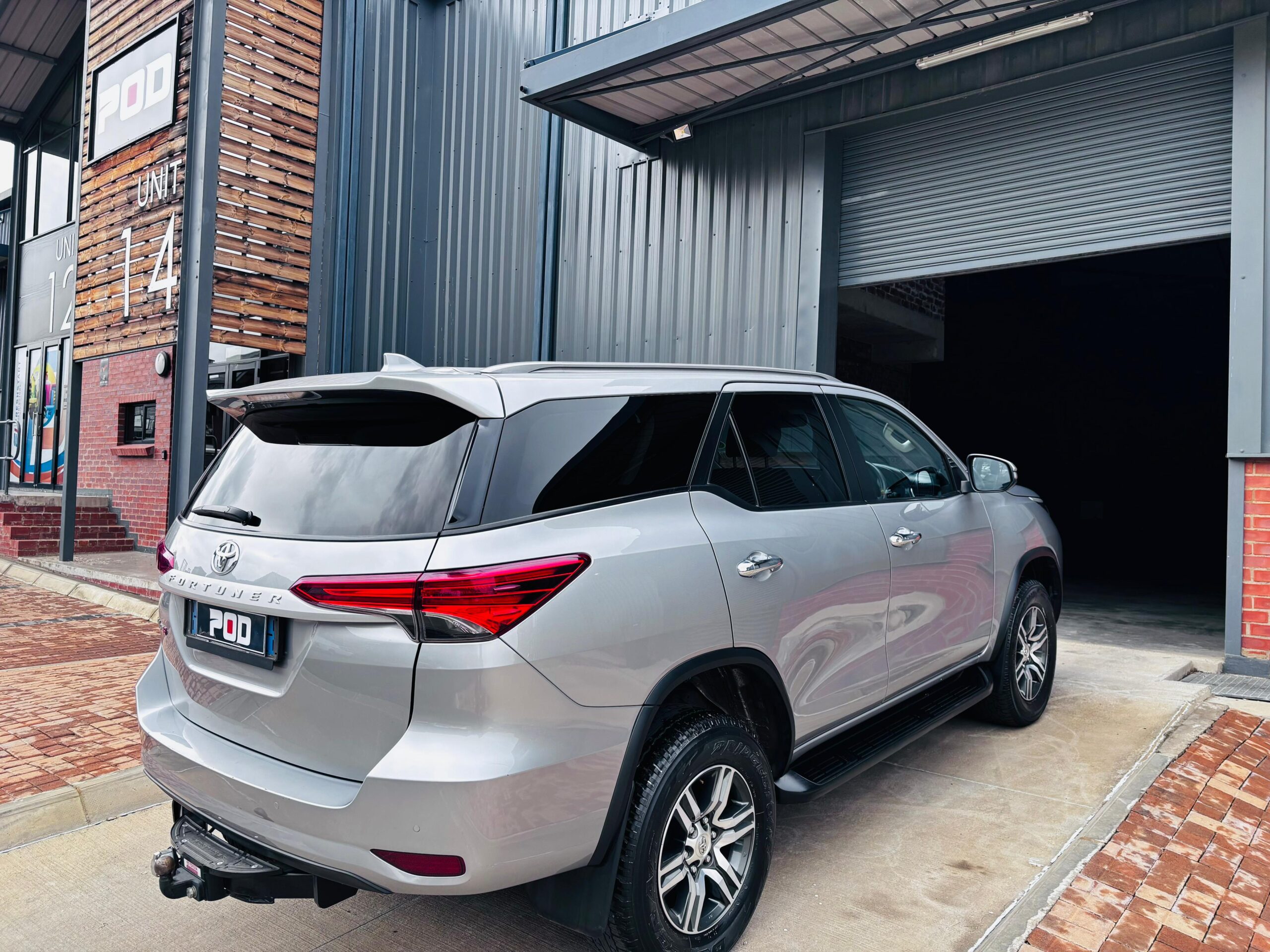 
								2022 Toyota Fortuner 2.4 GD-6 Auto full									