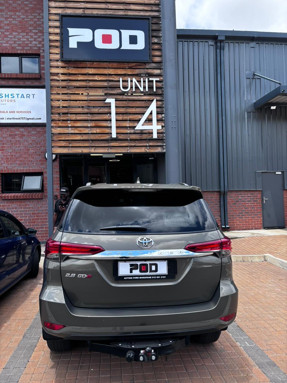 
								Toyota Fortuner 2.8 GD-6 full									