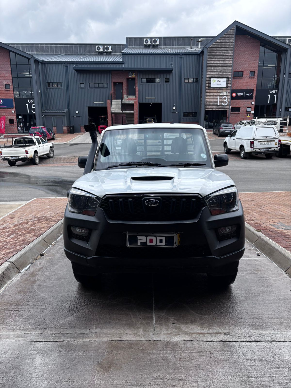 
								2018 Mahindra PIK UP full									