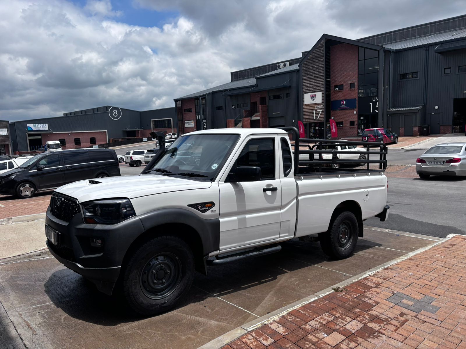 
								2018 Mahindra PIK UP full									